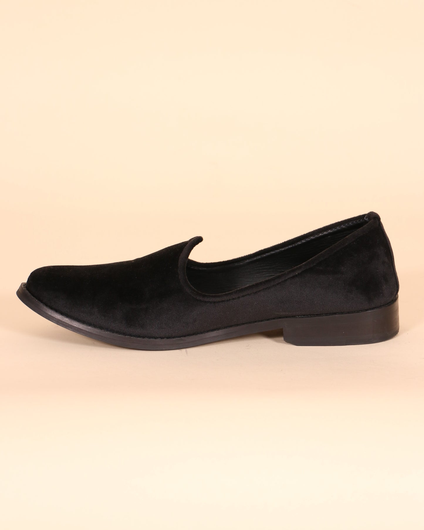 Classic Black Velvet Mojari