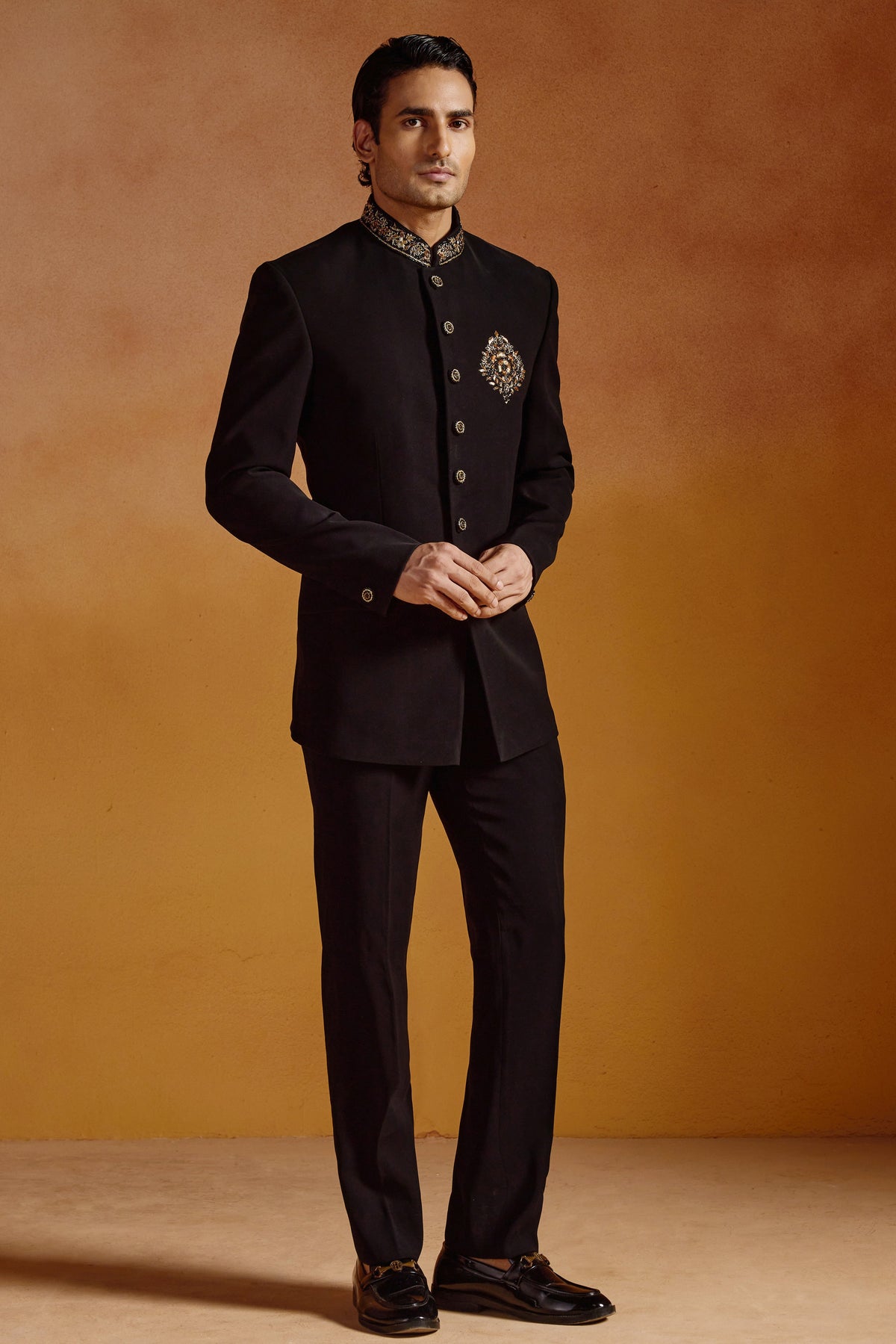 Aurelion Black Jodhpuri