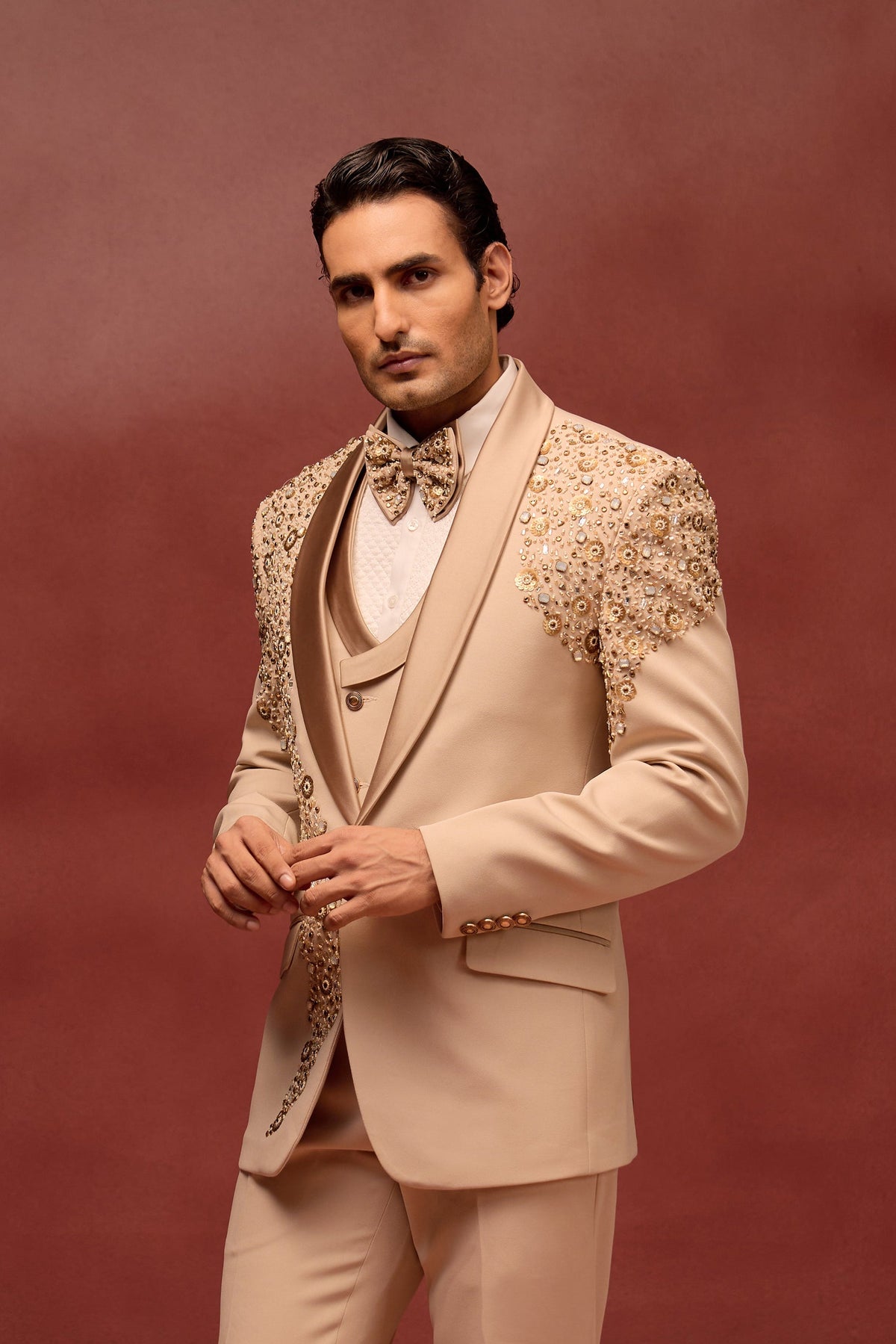 Golden Éclat Luxury Tuxedo