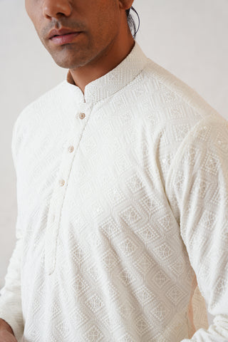 Lucknowi Ivory Kurta Set